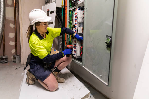 Best Affordable Emergency Electrician  in Washington, IA